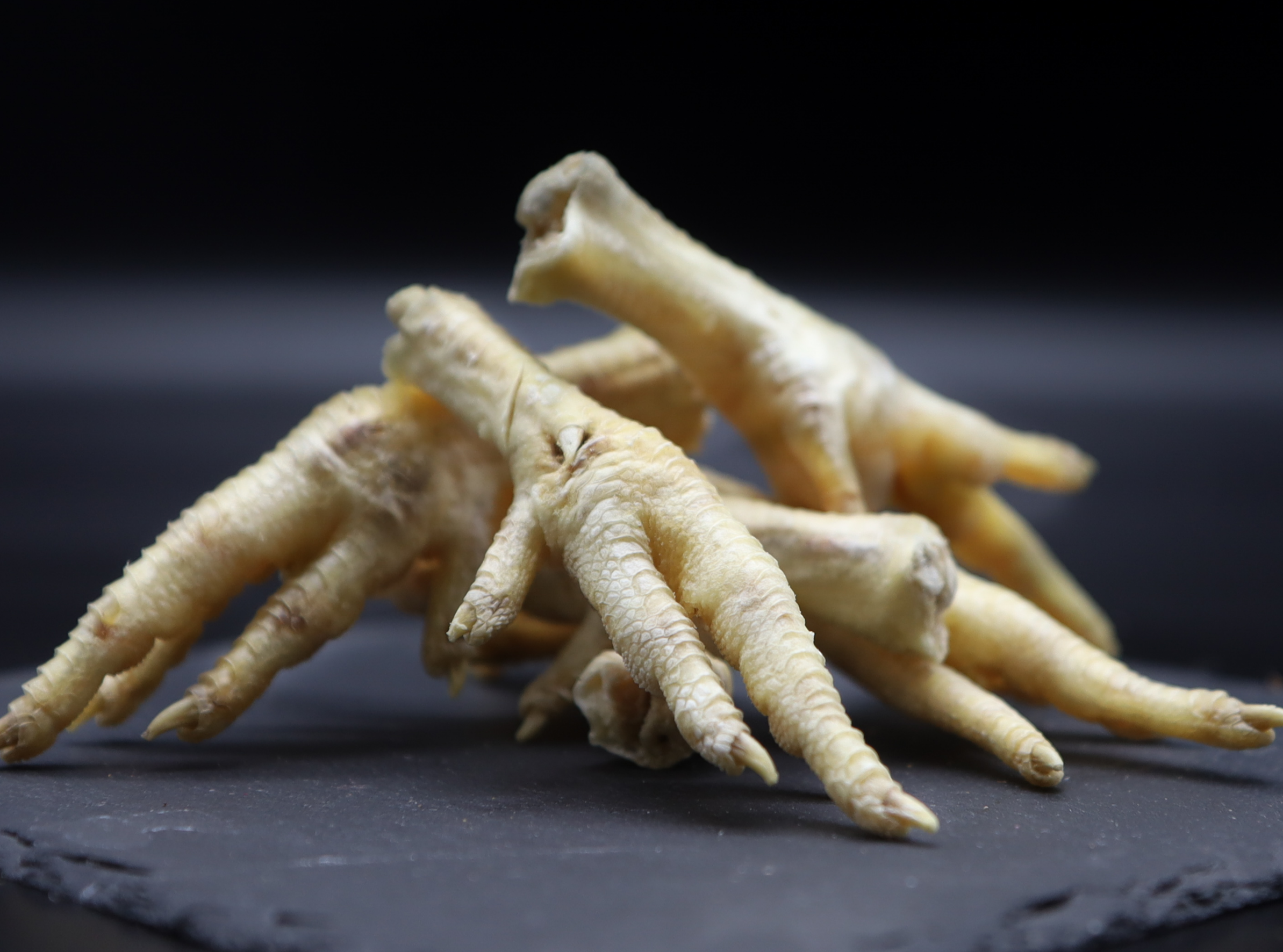 Hühnerfüße gefriergetrocknet | natürlich & geruchsarmer Kauartikel für Hunde - Pamico