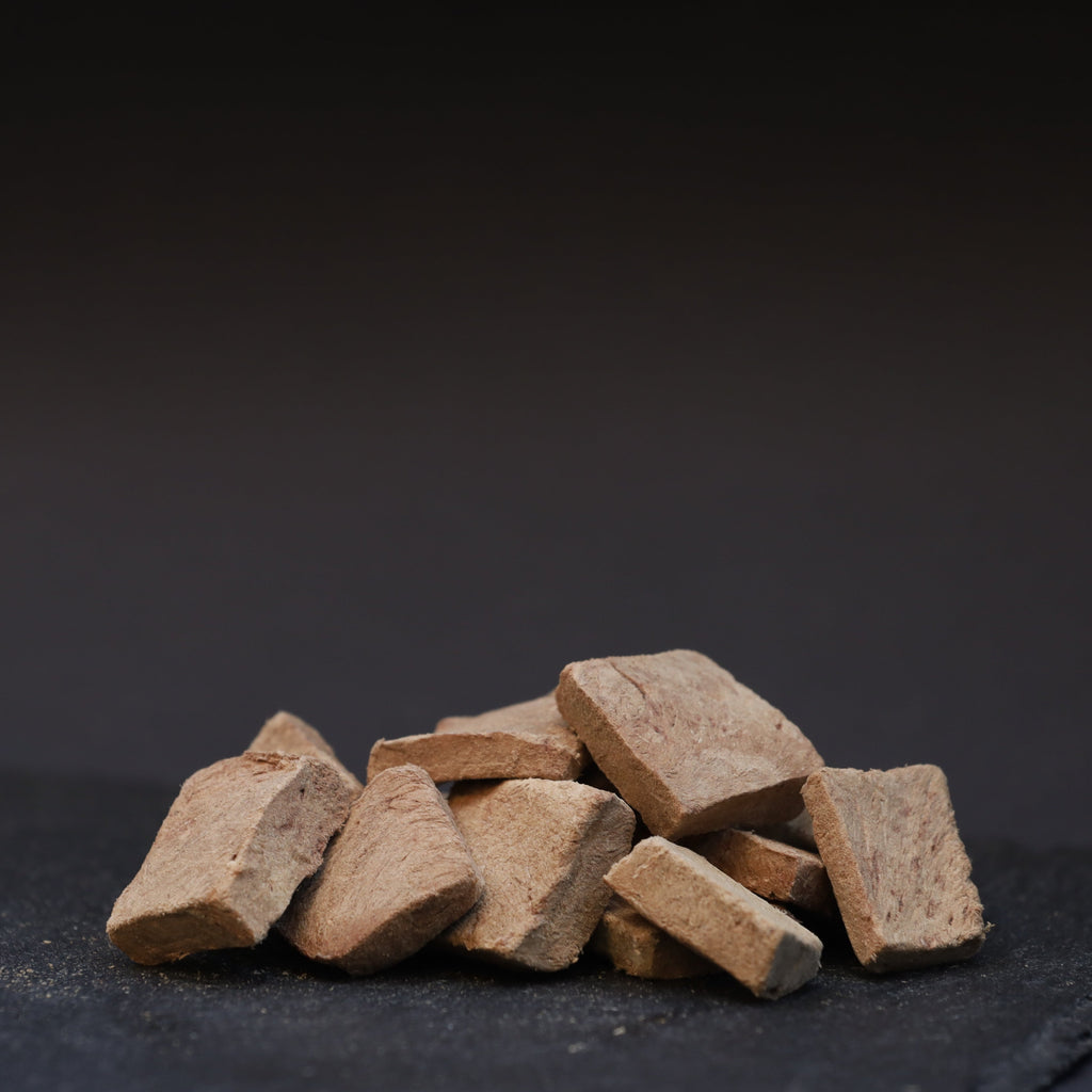 Pferdeherzen gefriergetrocknet - BARF Snacks Goodies für Hunde und Katzen Pamico